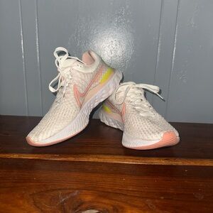 Nike Women's React Infinity Flyknit